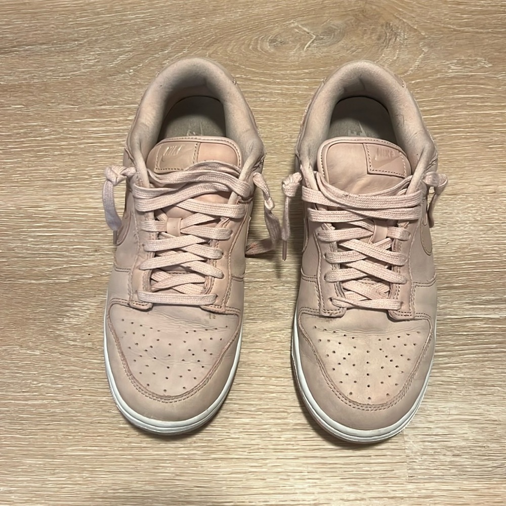 Pink oxford dunks